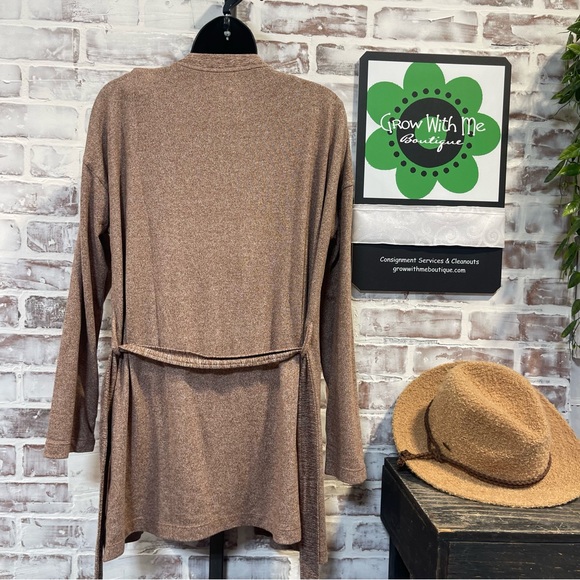 Cuddl Duds Brown Knit Fabric layering cover up medium - Picture 3 of 8